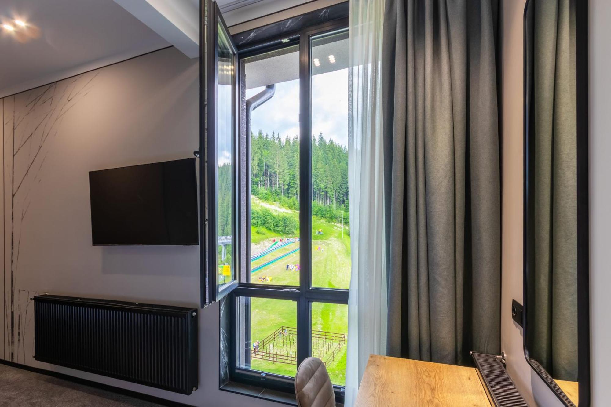Shelter Apart Hotel Буковел Екстериор снимка